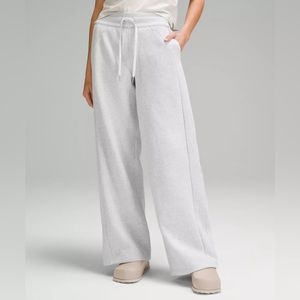 Women’s Lululemon scuba mid-rise wide-leg pants+full length